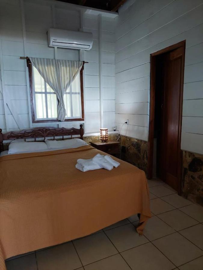 Sunset Bay B&B Brig Bay Екстер'єр фото